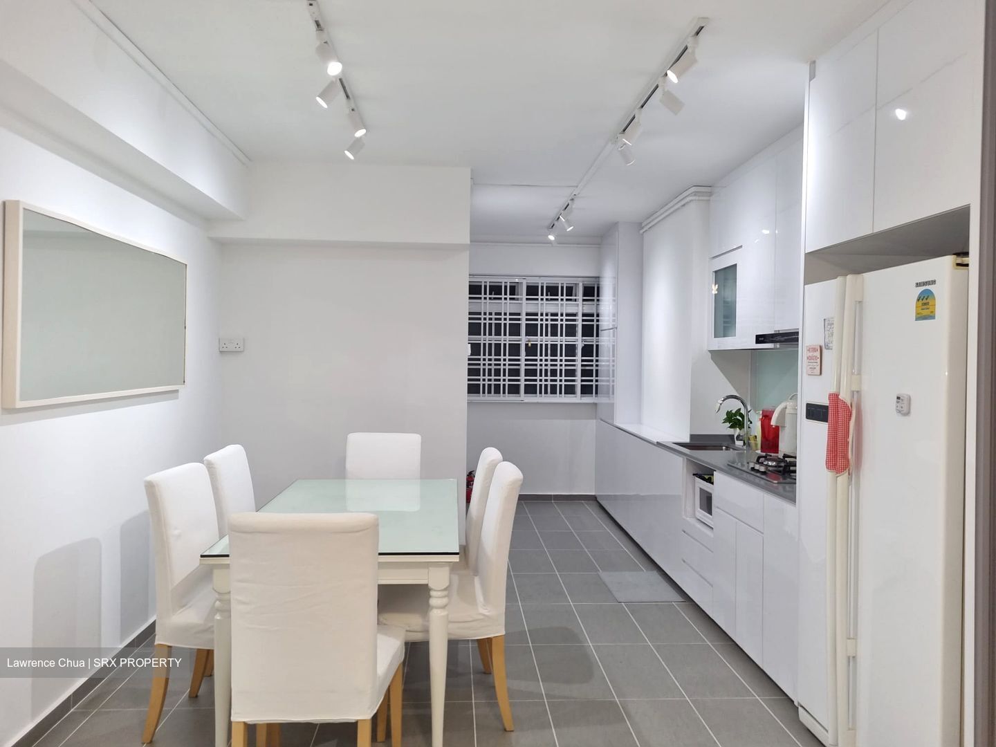 Hougang Avenue 5 (Hougang),  #443823031